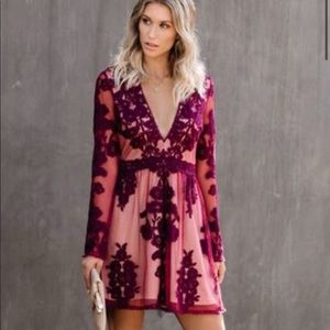 Cloud Ten Lace mini dress size small